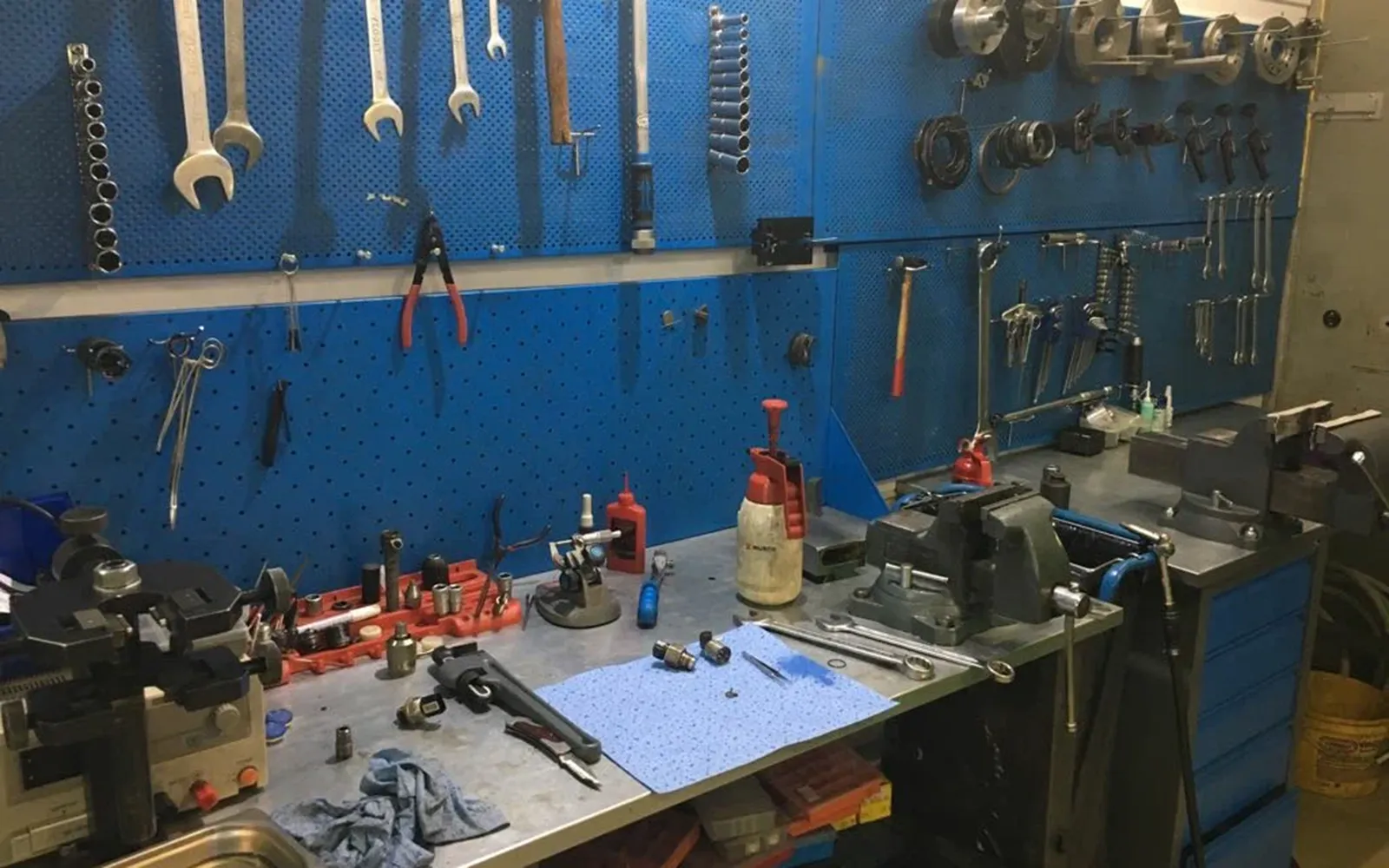 Автомеханик